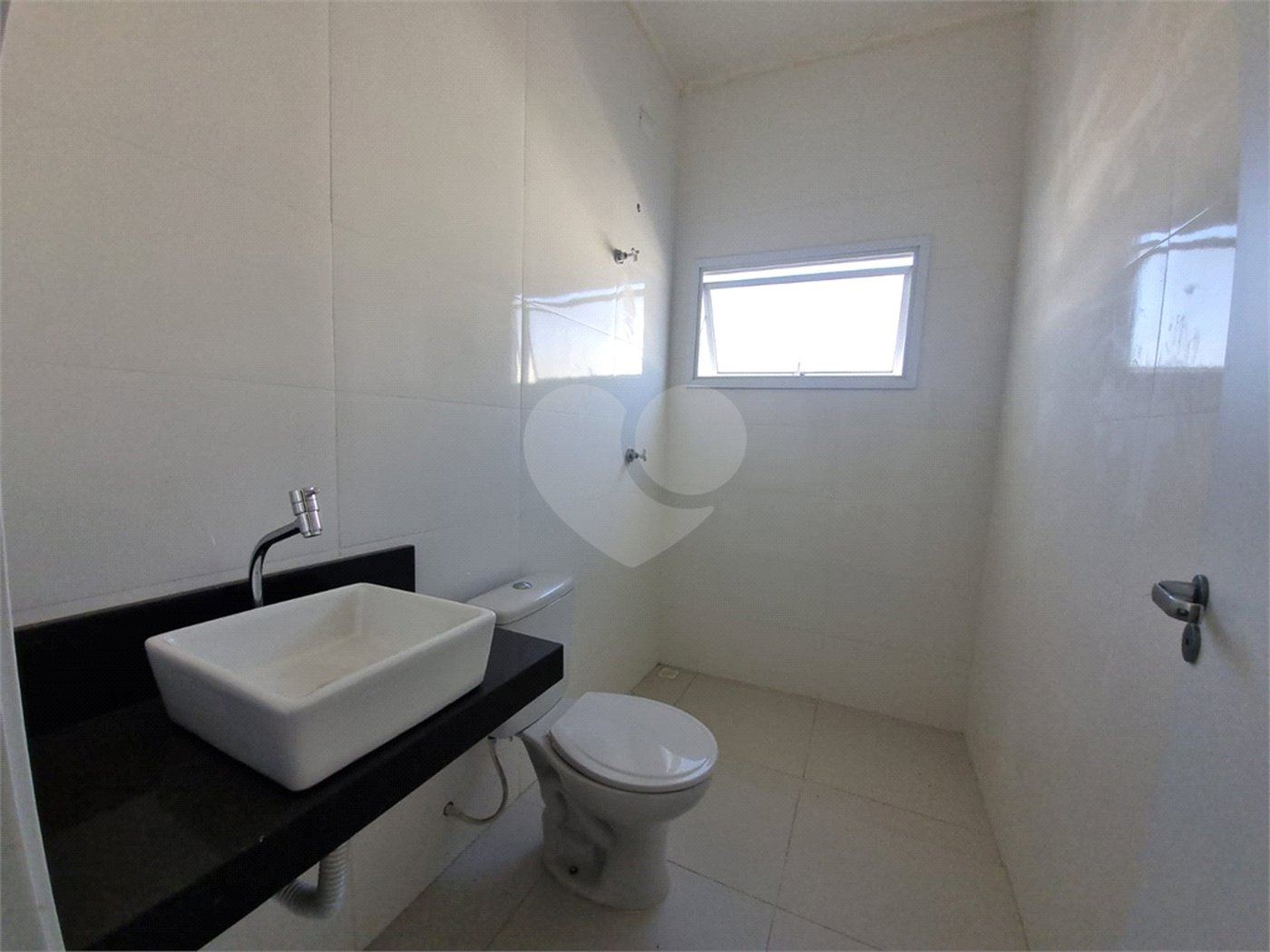 Casa à venda com 2 suítes no condomínio Residencial Américo Figueiredo, Sorocaba - SP