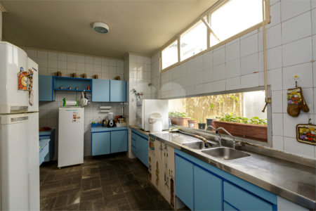 Casa de Vila para alugar com 4 quartos, sendo 1 suíte, em Granja Julieta, São Paulo, SP