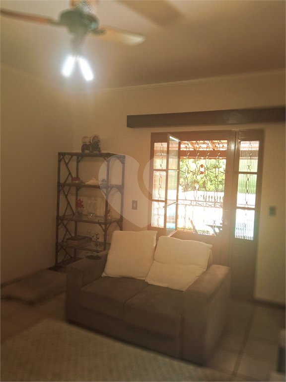 Casa à venda com 3 quartos, sendo 1 suíte, no condomínio Acmti - Colinas do Mosteiro, Terras de Itaici e Recanto dos Pássaros, Indaiatuba - SP