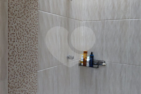 Casa à venda com 2 suítes no condomínio Residencial Guilhen, São Paulo - SP