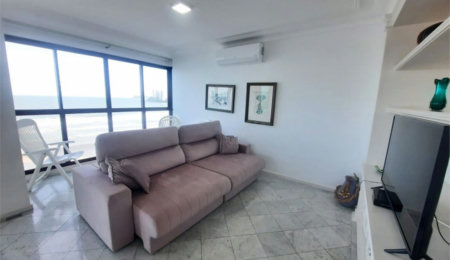 Apartamento Residencial à venda, Pitangueiras, Guarujá - AP0136.