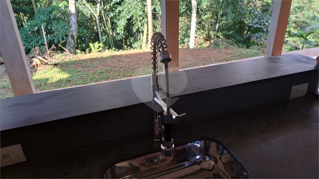 Casa à venda com 3 quartos, sendo 1 suíte, no condomínio Alpes da Cantareira, Mairiporã - SP