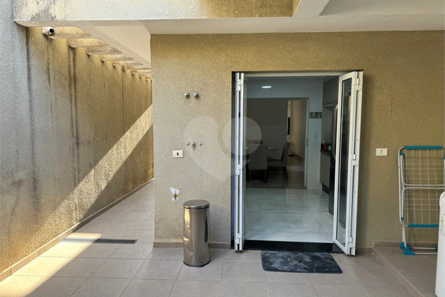 Sobrado à venda com 3 suítes em Santa Terezinha, São Paulo, SP