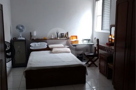 Sobrado à venda com 8 quartos, sendo 3 suítes, em Tucuruvi, São Paulo, SP