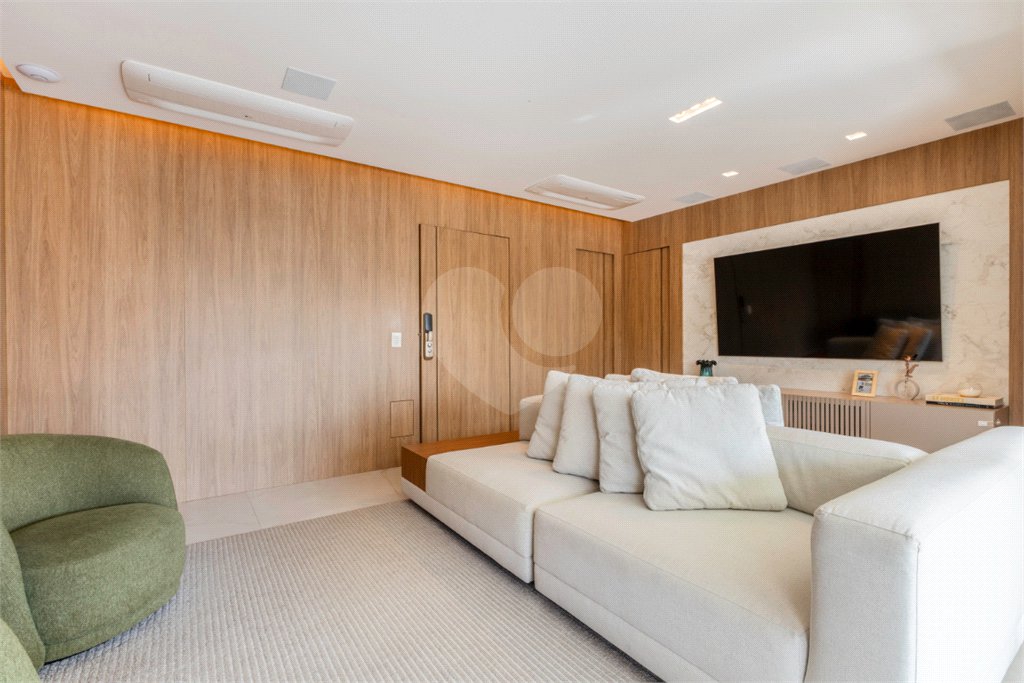 Apartamento à venda com 3 suítes em Indianópolis, São Paulo, SP