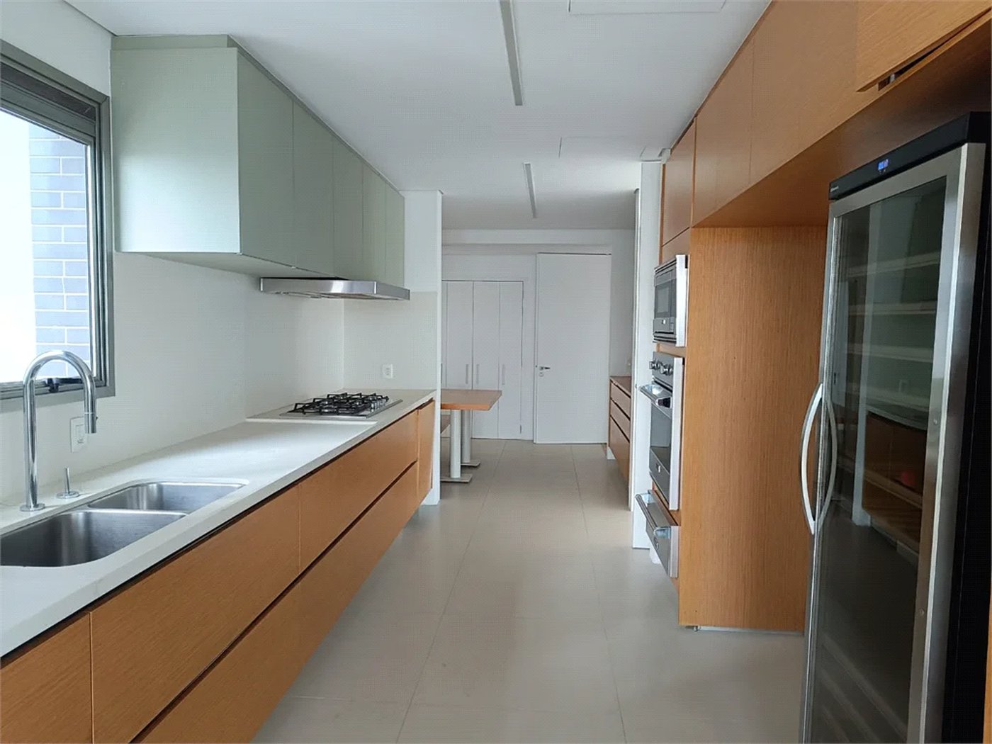 Apartamento à venda ou para alugar com 3 suítes em Pinheiros, São Paulo, SP