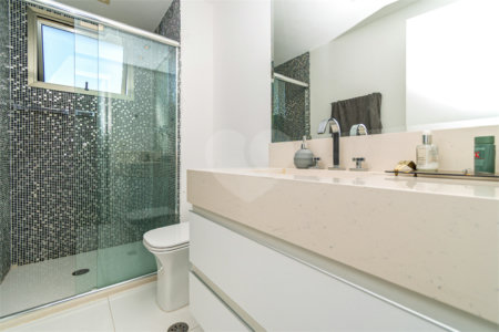 Apartamento à venda com 4 quartos, sendo 3 suítes,  em Campo Belo, São Paulo, SP