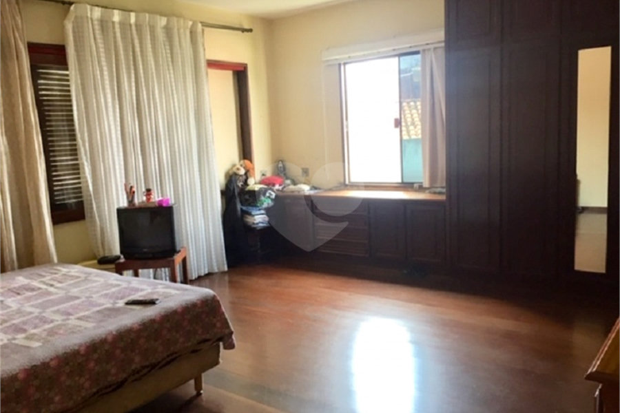 Sobrado à venda com 5 quartos, sendo 2 suítes,  em Tremembé, São Paulo, SP