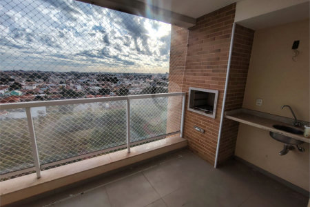 Apartamento com 3 quartos e 1 Suíte Condomínio Completo