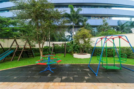 Apartamento à venda com 3 suítes em Cidade Monções, São Paulo, SP
