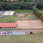 Casa à venda ou para alugar com 5 quartos, sendo 3 suítes, no condomínio Figueira Garden, Atibaia - SP