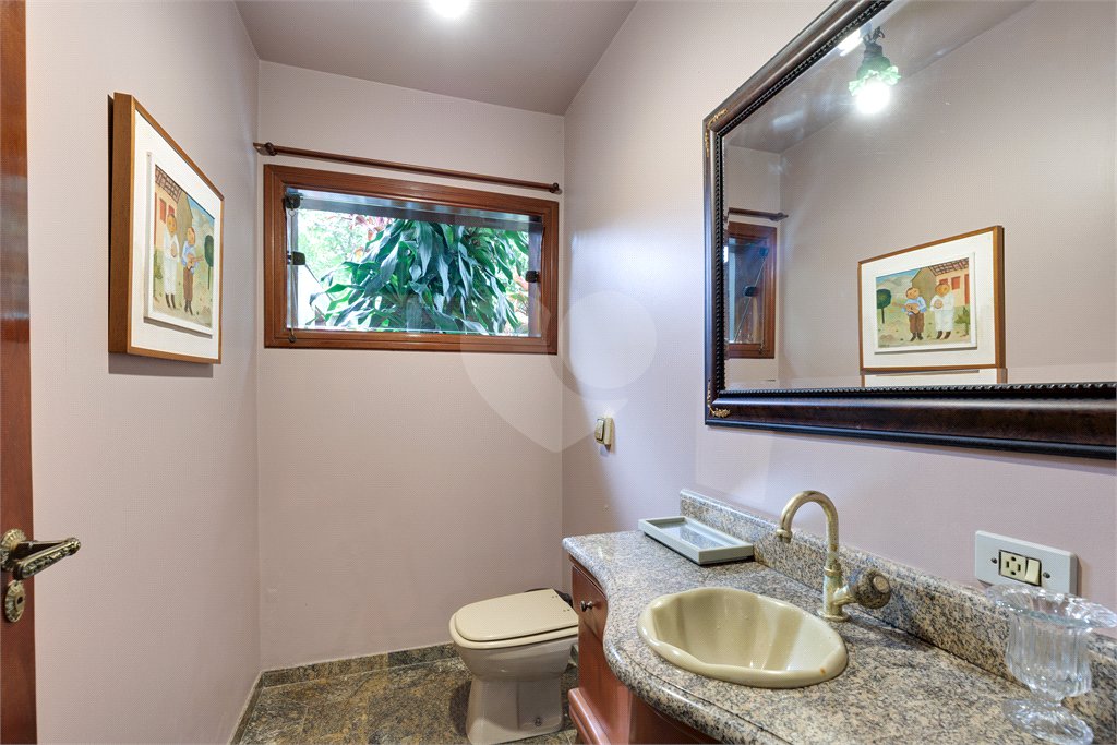 Casa Térrea à venda com 4 quartos, sendo 2 suítes, em Alto da Boa Vista, São Paulo, SP