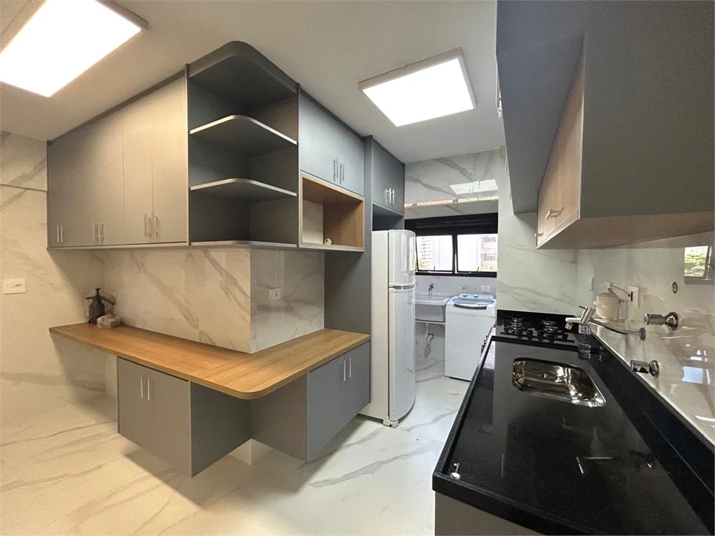 Apartamento para alugar com 3 quartos, sendo 1 suíte, em Pinheiros, São Paulo, SP