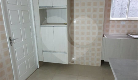 Sobrado à venda com 3 quartos, sendo 1 suíte,  em Horto, São Paulo, SP