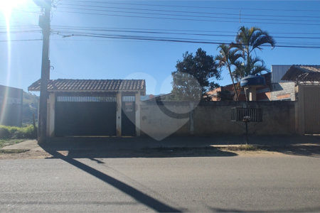 Chácara à venda com 3 quartos, sendo 1 suíte, no Centro, Nazaré Paulista, SP