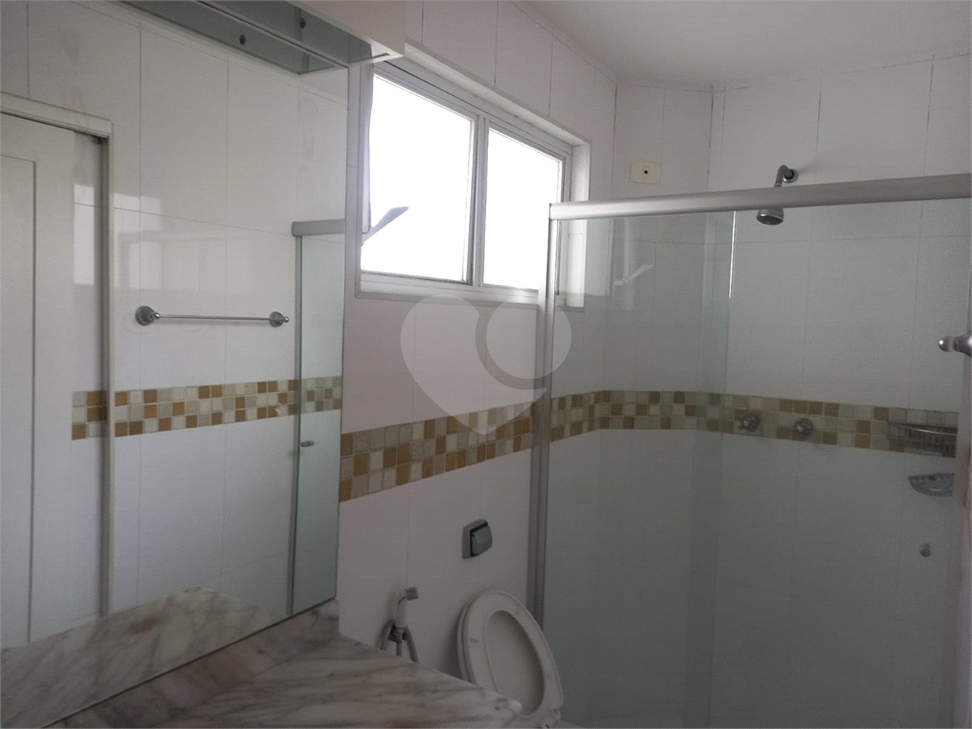 Apartamento à venda com 3 quartos, sendo 1 suíte, em Pinheiros, São Paulo, SP