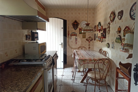 Casa Térrea à venda com 4 quartos, sendo 2 suítes,  em Jardim Paulista, Atibaia, SP