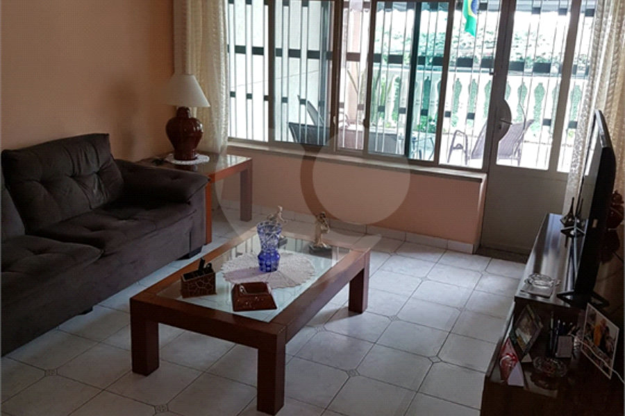 Sobrado à venda com 3 quartos em Jardim Franca, São Paulo, SP