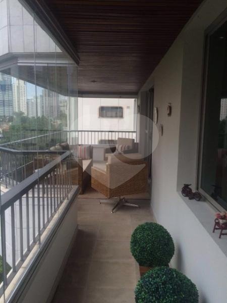Apartamento à venda com 4 quartos, sendo 2 suítes, em Tatuapé, São Paulo, SP