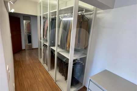 Apartamento à venda com 3 quartos, sendo 1 suíte,  em Vila Olímpia, São Paulo, SP