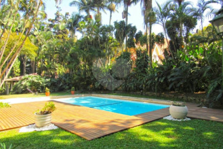 Casa à venda com 4 suítes no condomínio Chácara Flora, São Paulo - SP