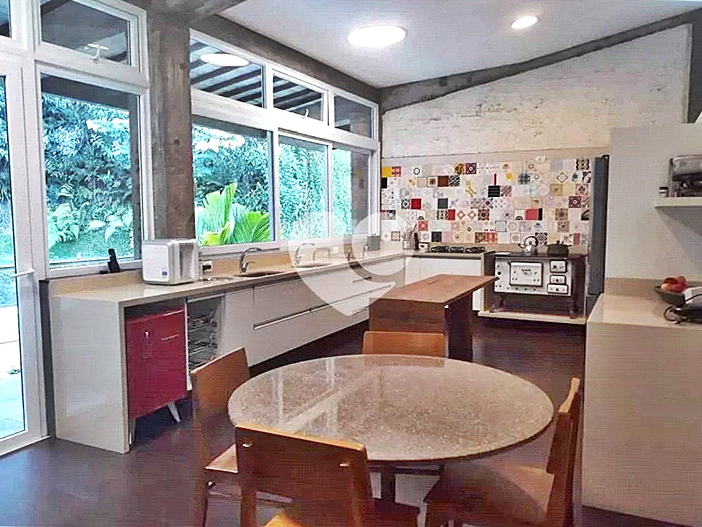 Casa à venda com 4 quartos, sendo 2 suítes, no condomínio Campos de Mairiporã Gleba 1, Mairiporã - SP