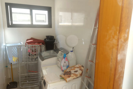 Casa à venda com 4 quartos, sendo 3 suítes, em Ogiva, Cabo Frio, RJ