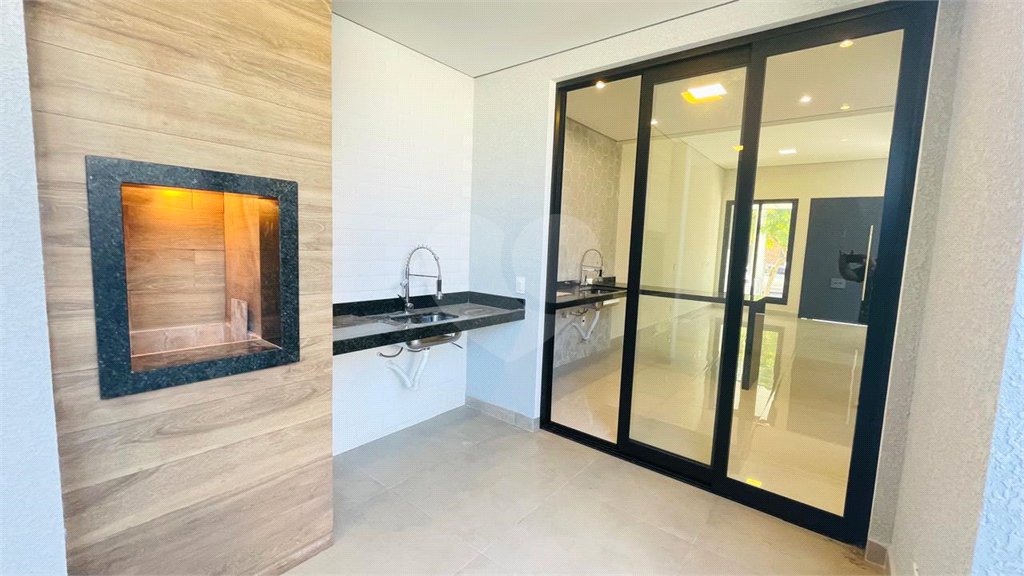 Casa à venda com 3 suítes no condomínio Terras de São Francisco, Sorocaba - SP