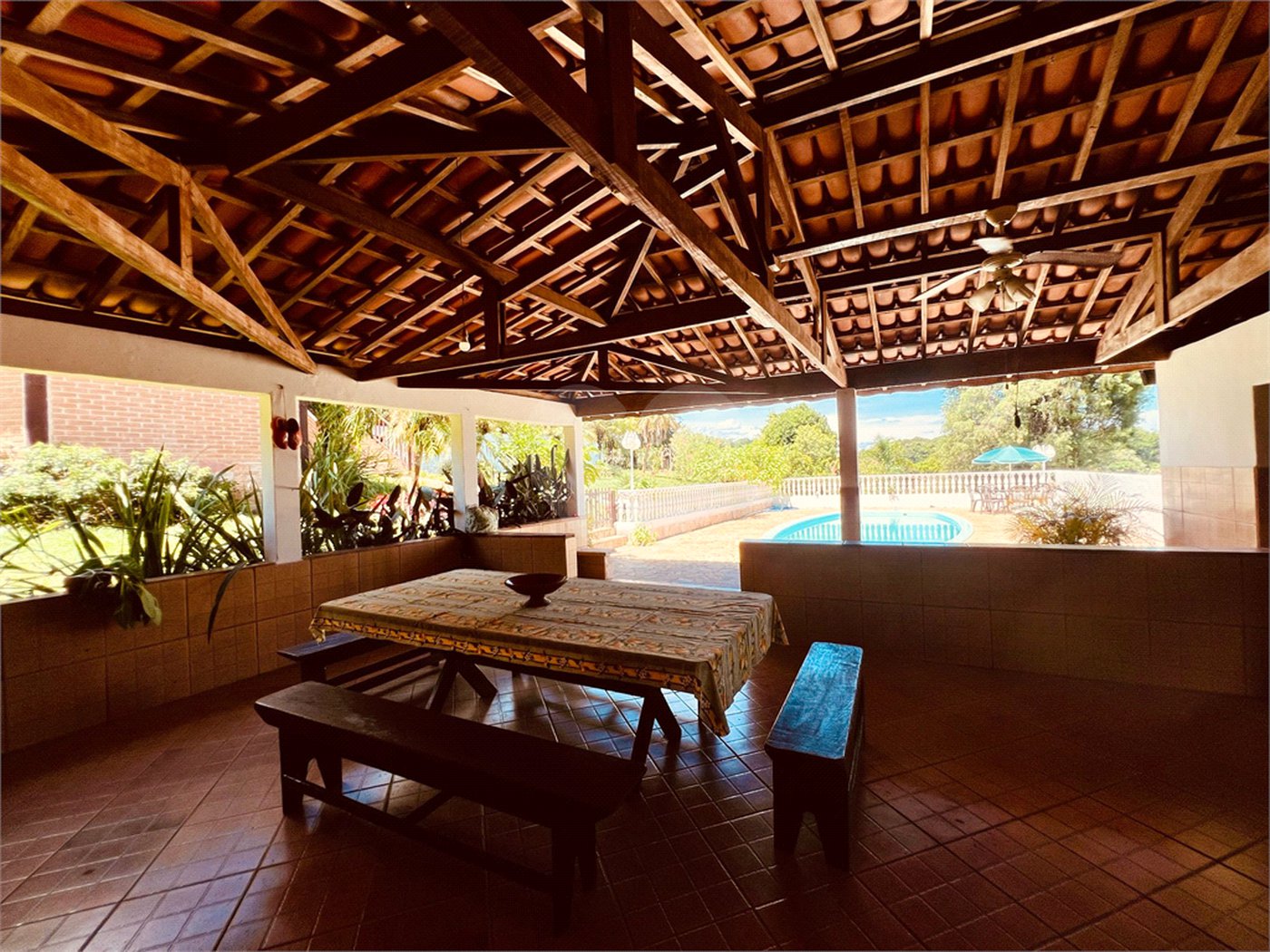 Chácara à venda com 4 quartos, sendo 2 suítes, em Jardim Conceição, São Roque, SP