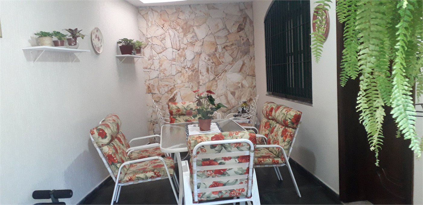 Casa à venda com 3 quartos, sendo 2 suítes, em Jardim Leonor, São Paulo, SP