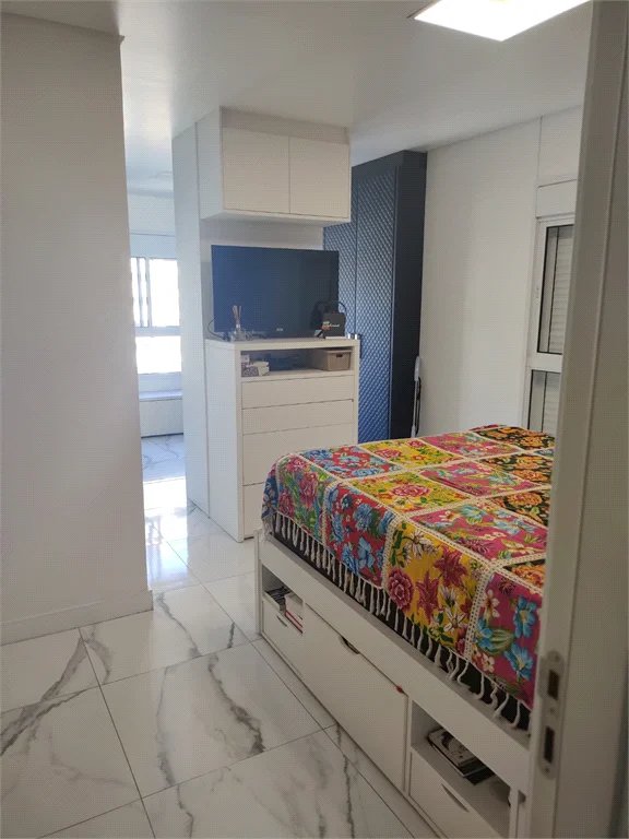 Apartamento à venda com 4 quartos, sendo 2 suítes, em Pinheiros, São Paulo, SP
