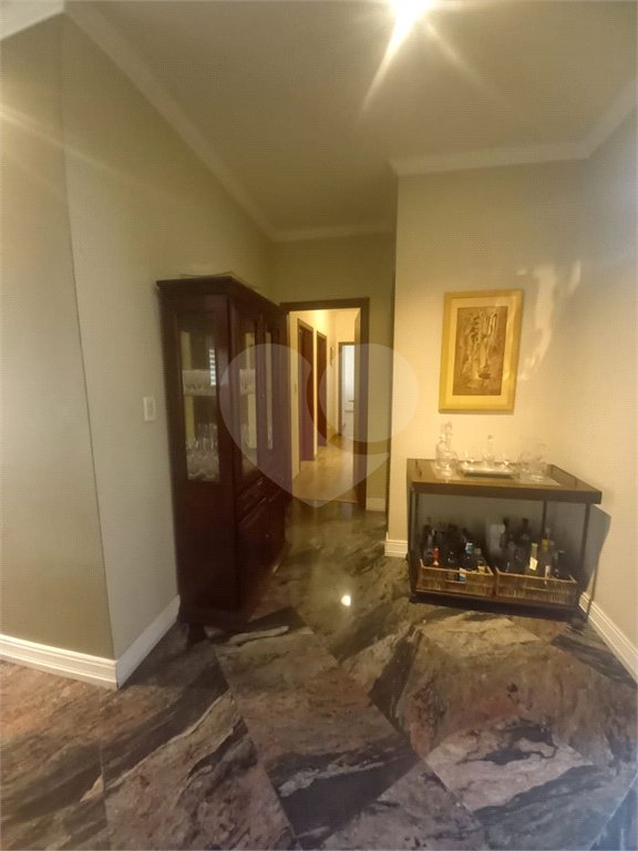Casa à venda com 5 quartos, sendo 2 suítes, no condomínio Vinhas da Vista Alegre - Lado Sede, Vinhedo - SP
