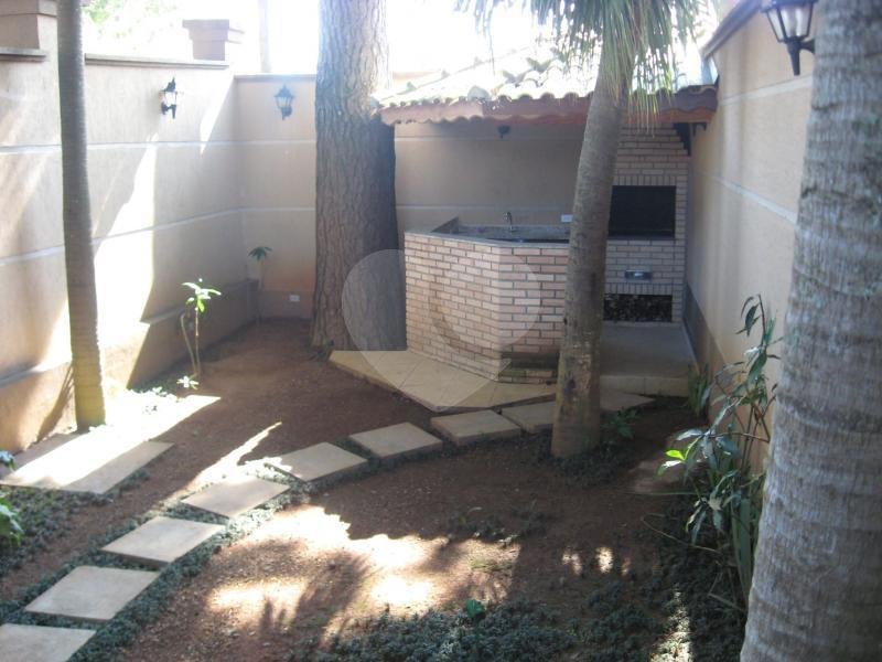 Casa à venda com 3 quartos, sendo 1 suíte, no condomínio Algarve Residencial, São Paulo - SP