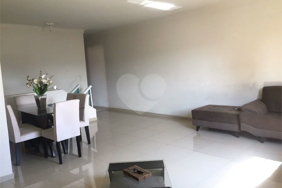 Sobrado à venda com 3 quartos, sendo 2 suítes, em Vila Nova Cachoeirinha, São Paulo, SP