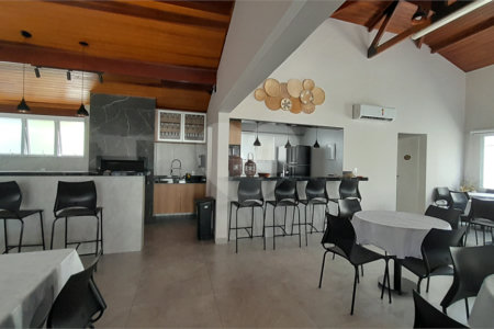 Casa à venda com 3 quartos, sendo 1 suíte, no condomínio Residencial Jardins, São Bernardo do Campo - SP