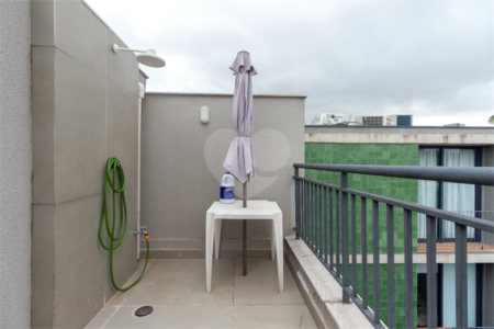 Casa à venda com 2 quartos, sendo 1 suíte, no condomínio Vloft, São Paulo - SP