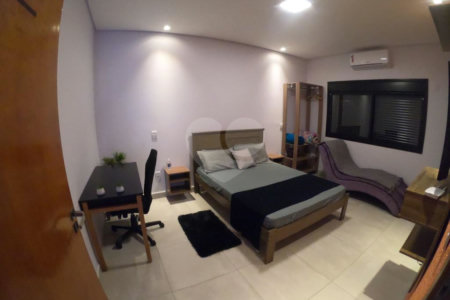 Sobrado à venda com 4 quartos, sendo 2 suítes,  no Centro, Joanópolis, SP