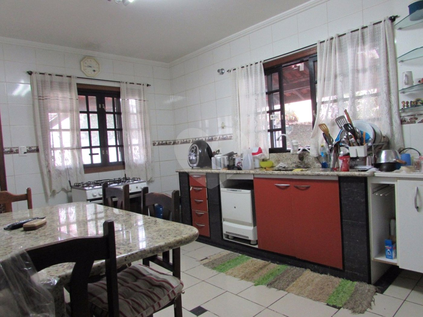 Casa Térrea à venda ou para alugar com 5 quartos, sendo 2 suítes, em Vila Horizonte, Mogi das Cruzes, SP