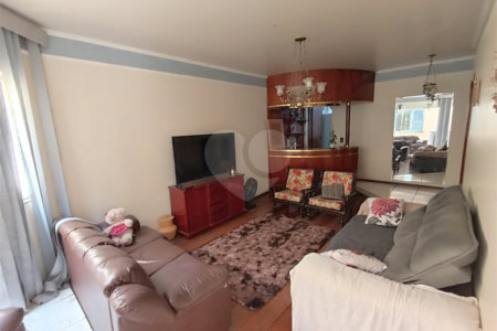 Casa à venda com 6 quartos, sendo 2 suítes, no Centro, Itapetininga, SP