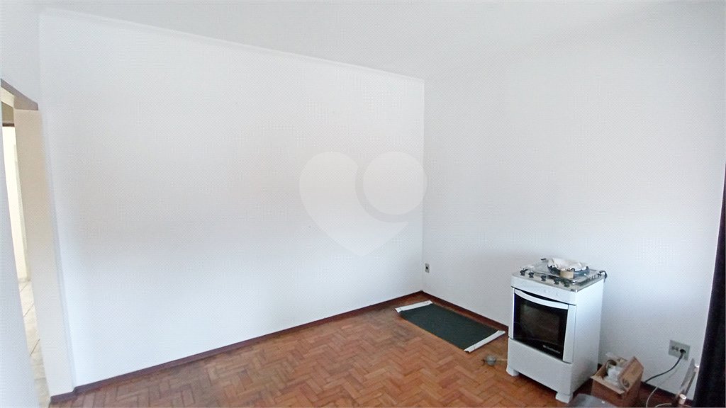Casa à venda com 3 quartos em Vila Santana, Valinhos, SP