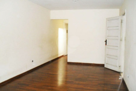 Sobrado à venda com 3 quartos, sendo 1 suíte, em Chácara Santo Antônio (zona Sul), São Paulo, SP