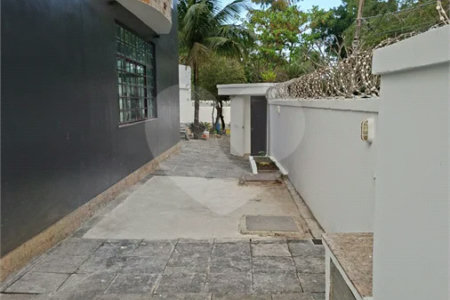 Casa à venda com 3 quartos, sendo 1 suíte, em Vargem Pequena, Rio de Janeiro, RJ