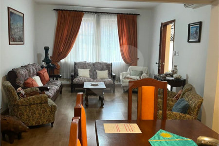 Casa à venda com 3 quartos, sendo 1 suíte, em Vila Mariana, São Paulo, SP