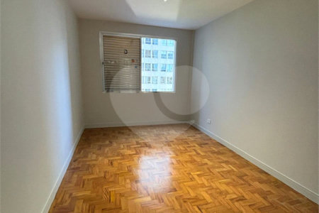 Apartamento à venda com 3 quartos, sendo 1 suíte, em Pinheiros, São Paulo, SP