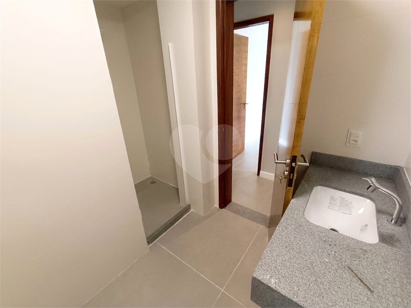 Apartamento à venda com 2 quartos, sendo 1 suíte,  em Maracanã, Rio de Janeiro, RJ