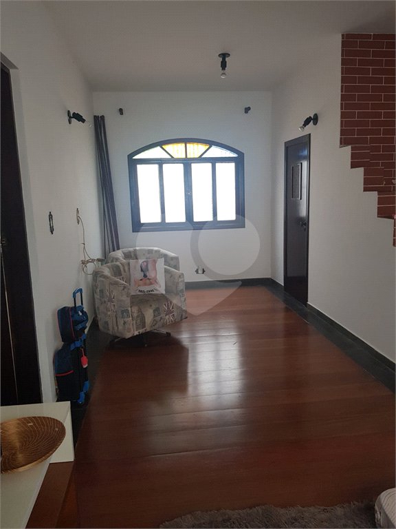 Sobrado à venda com 5 quartos, sendo 3 suítes, em Vila Clarice, São Paulo, SP
