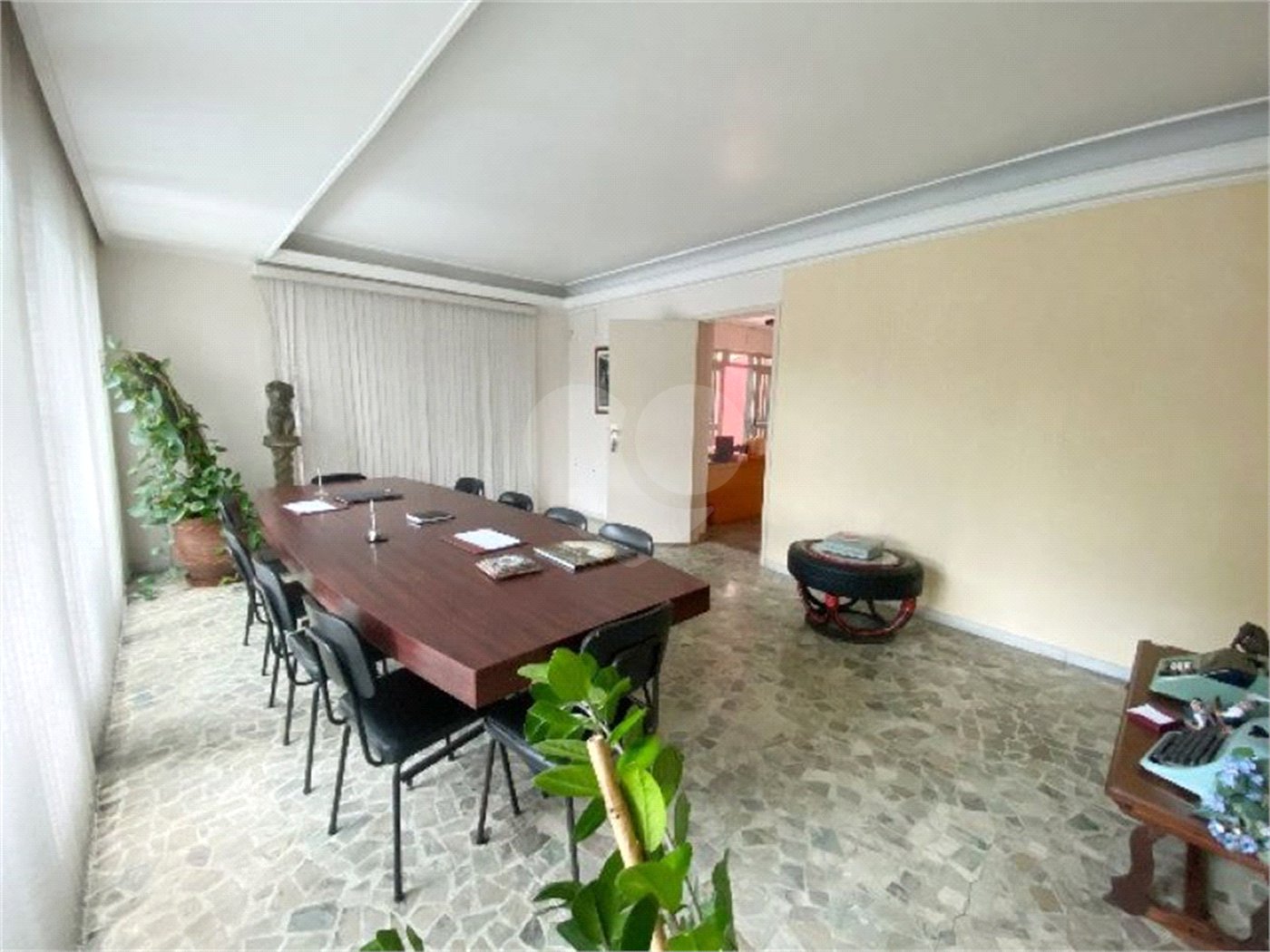 Sobrado à venda com 4 quartos, sendo 1 suíte, em Vila Congonhas, São Paulo, SP
