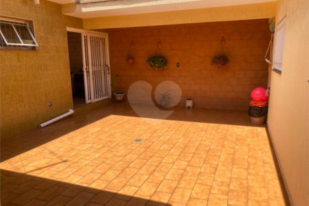 Casa à venda com 2 quartos, sendo 1 suíte, em Vila Rosália, Guarulhos, SP