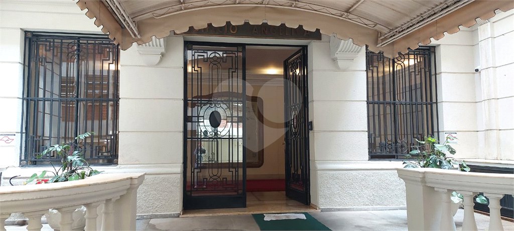 Apartamento à venda com 3 quartos, sendo 1 suíte, em Santa Cecília, São Paulo, SP