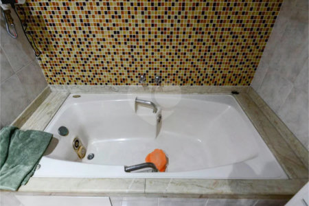 Apartamento à venda com 5 quartos, sendo 2 suítes, em Tijuca, Rio de Janeiro, RJ
